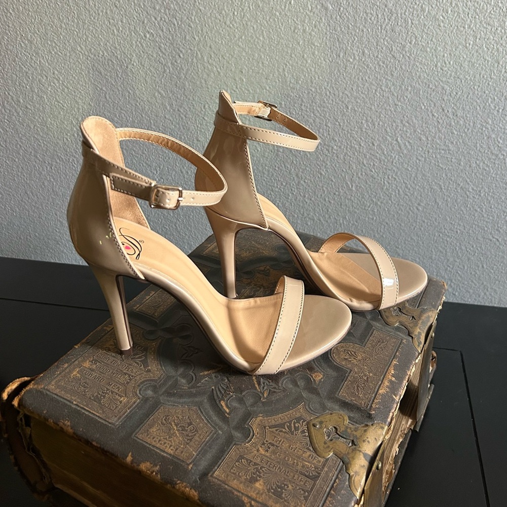 My Delicious Shoes Tyrell Beige Strap Patent Heels - Picture 5 of 12